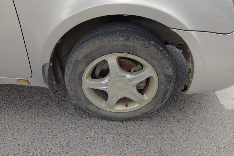 Used Geely Auto Vision 2009 1.5L Platinum Edition Right Front Wheel Hub