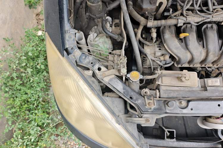 Used Geely Auto Vision 2010 1.5L Platinum Edition Engine Bay Right