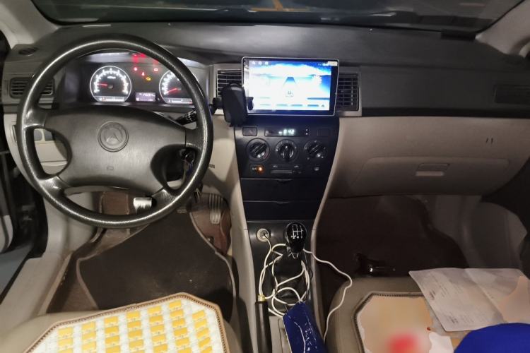 Used Geely Auto Vision 2011 1.5L Standard Edition Center Console