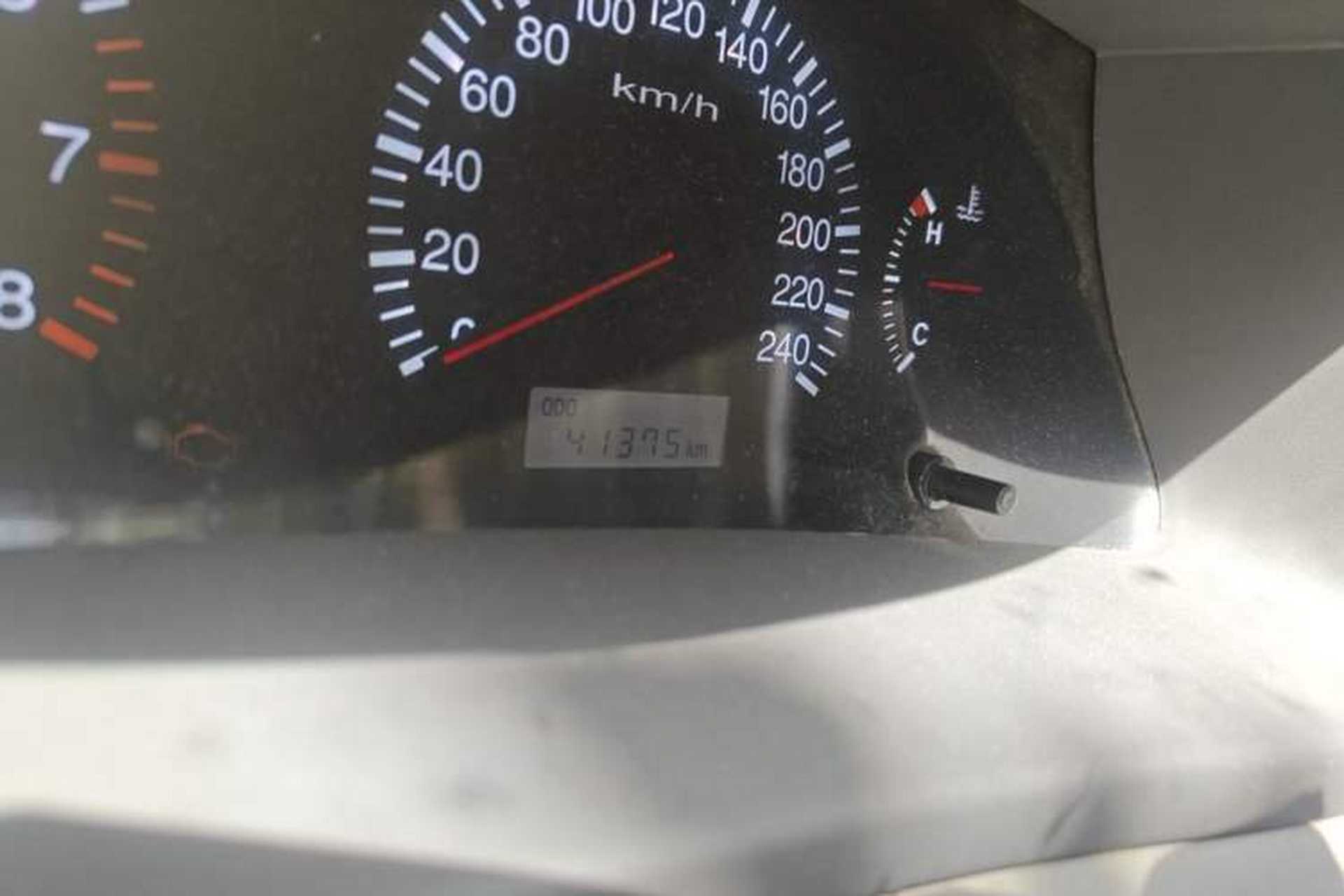 Used Geely Auto Vision 2011 1.5L Comfort Version Odometer Close Up