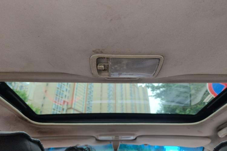 Used Geely Auto Vision 2011 1.5L Sunroof Version Headliner