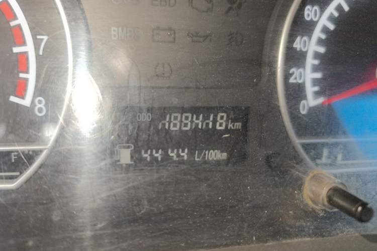 Used Geely Auto Vision 2011 1.5L Sunroof Version Odometer Close Up