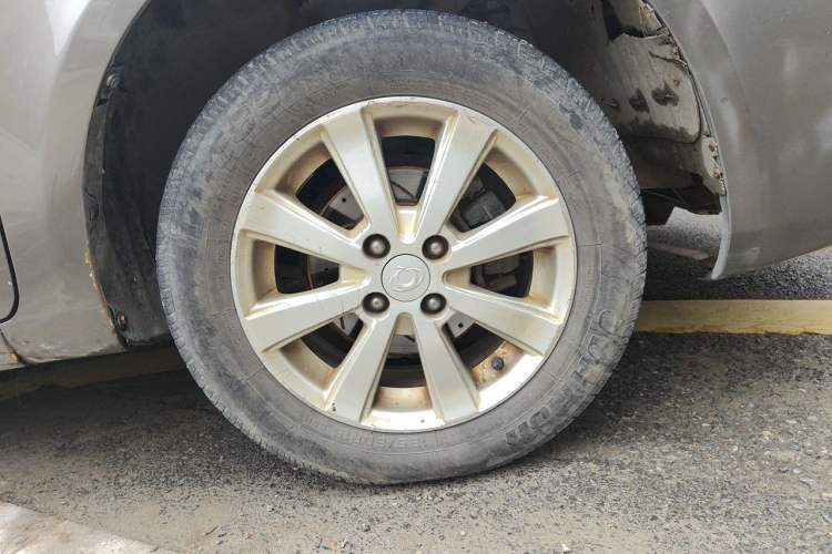 Used Geely Auto Vision 2011 1.5L Sunroof Version Right Front Wheel Hub