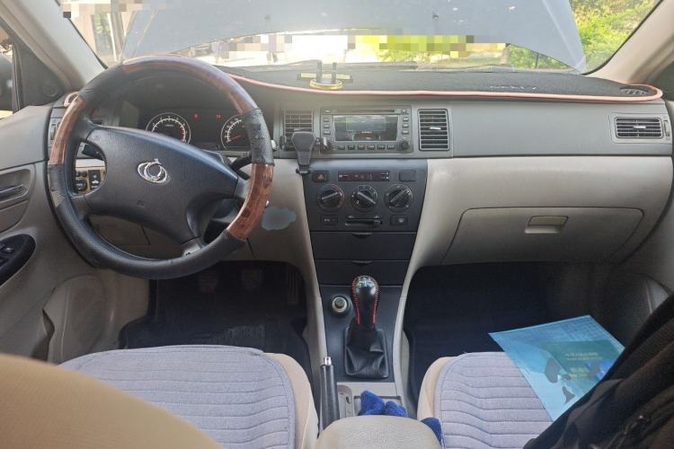 Used Geely Auto Vision 2012 1.5L CVVT Standard Edition Center Console
