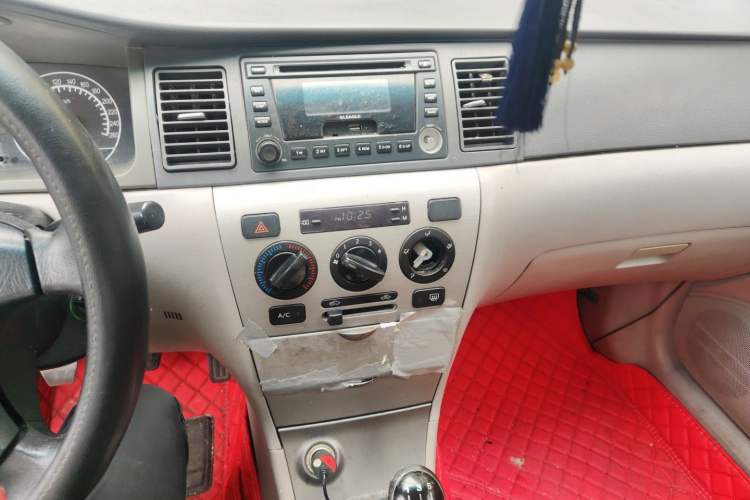 Used Geely Auto Vision 2012 1.5L CVVT Comfort Edition Audio And AC Panel