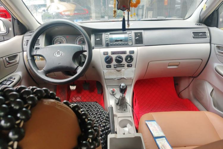 Used Geely Auto Vision 2012 1.5L CVVT Comfort Edition Center Console