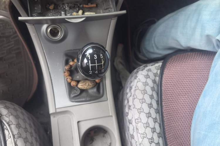 Used Geely Auto Vision 2012 1.5L CVVT Comfort Edition Gear Lever