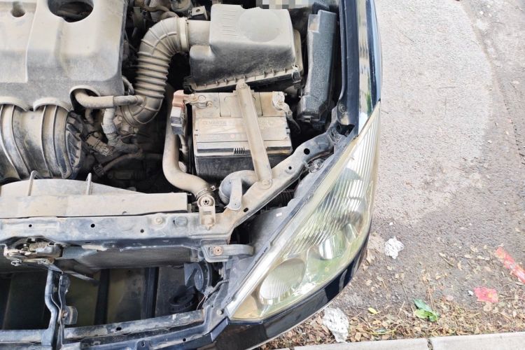 Used Geely Auto Vision 2013 1.5L Manual Comfort Model Engine Bay Left