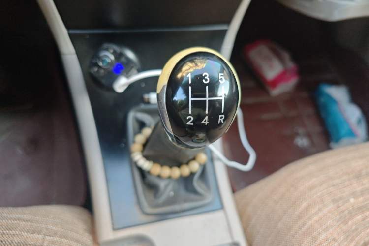 Used Geely Auto Vision 2013 1.5L Manual Comfort Model Gear Lever