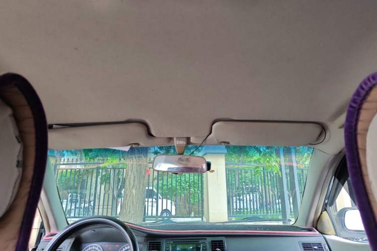 Used Geely Auto Vision 2013 1.5L Manual Comfort Model Headliner