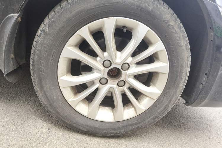 Used Geely Auto Vision 2013 1.5L Manual Limited Value Edition Right Front Wheel Hub