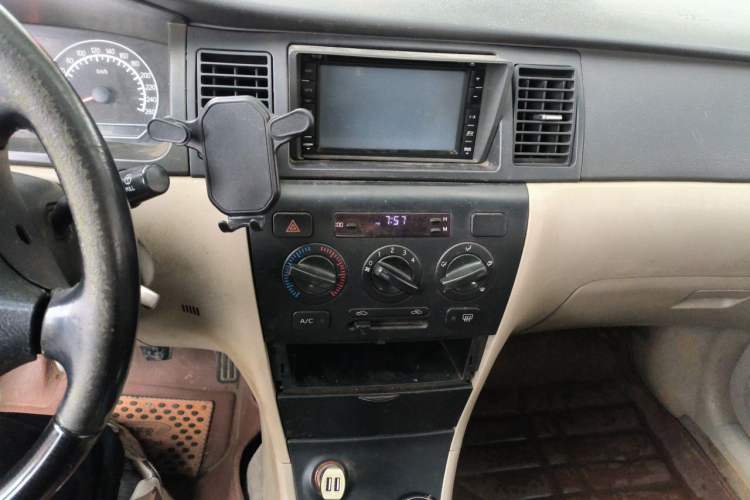 Used Geely Auto Vision 2013 1.5L Manual Comfort Model Audio And AC Panel