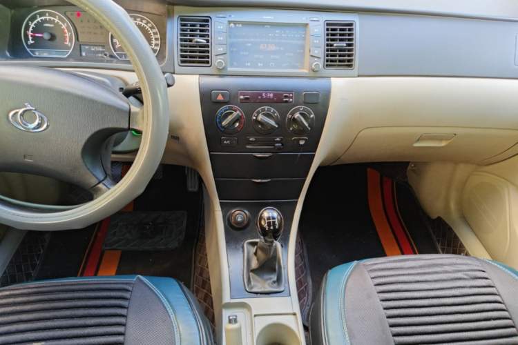 Used Geely Auto Vision 2013 1.5L Manual Comfort Model Audio And AC Panel