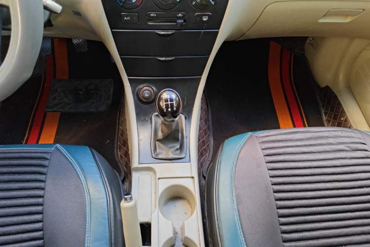 Used Geely Auto Vision 2013 1.5L Manual Comfort Model Gear Lever