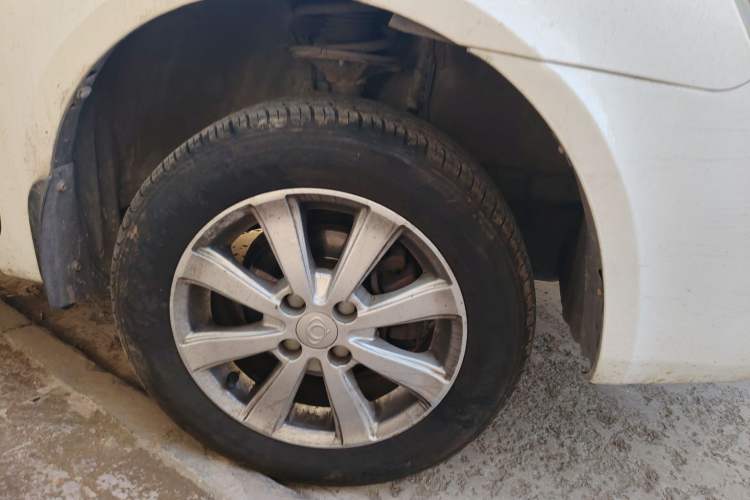 Used Geely Auto Vision 2013 1.5L Manual Comfort Model Right Front Wheel Hub