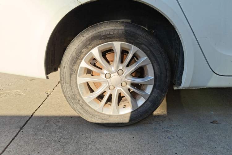 Used Geely Auto Vision 2013 1.5L Manual Comfort Model Right Rear Wheel Hub