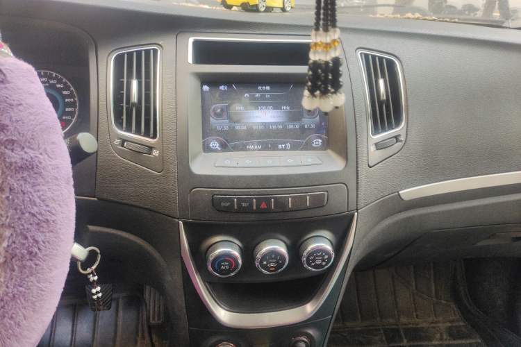 Used Geely Auto Vision 2015 1.5L Manual Happiness Edition Audio And AC Panel