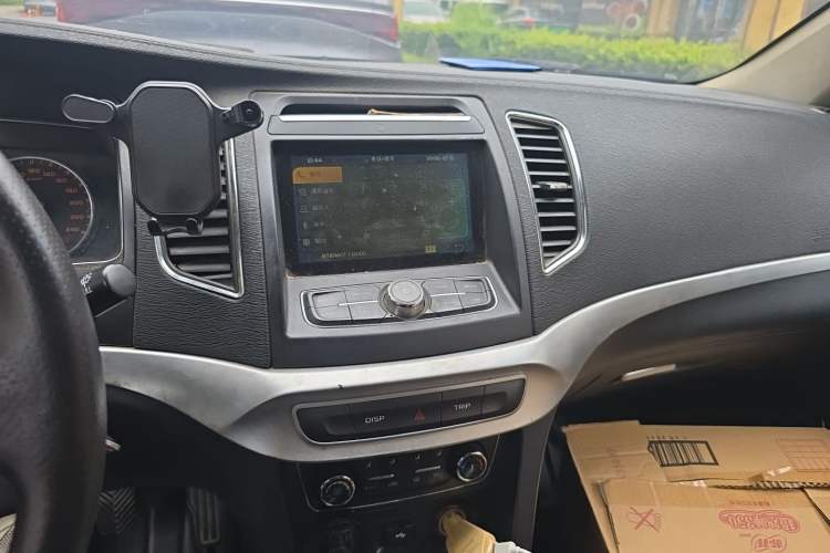 Used Geely Auto Vision 2015 1.5L Manual Happiness Edition Audio And AC Panel