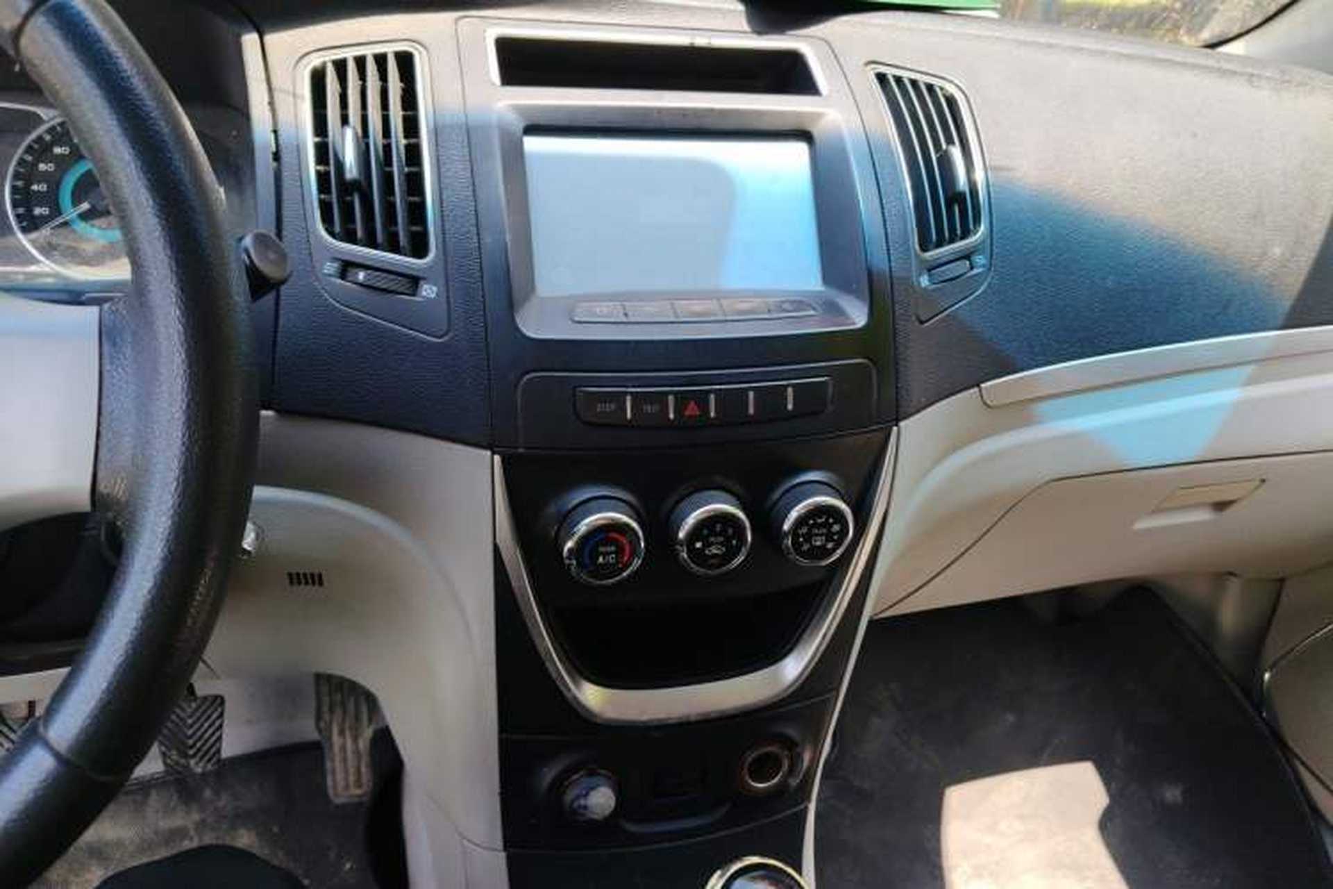 Used Geely Auto Vision 2015 1.5L Manual Elite Model Audio And AC Panel