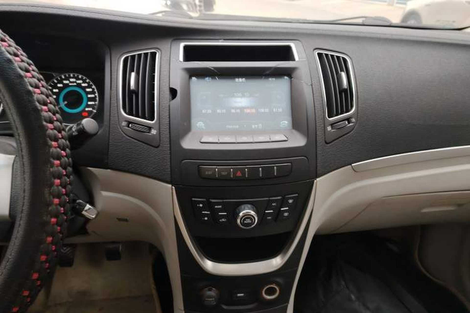Used Geely Auto Vision 2015 1.3T Manual Luxury Model Audio And AC Panel