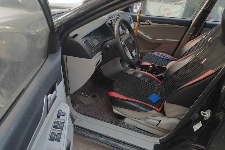Used Geely Auto Vision 2015 1.5L Manual Elite Model Driver Seat