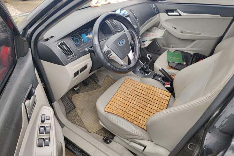 Used Geely Auto Vision 2015 1.5L Manual Elite Model Driver Seat