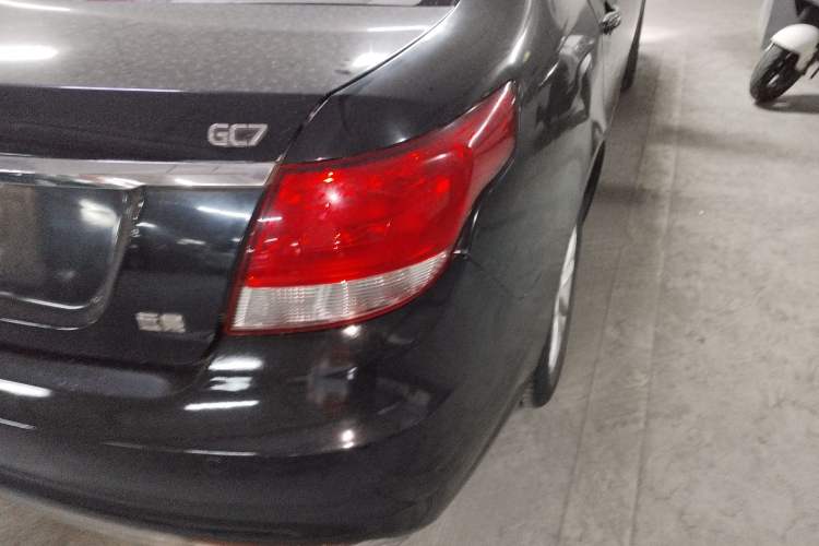 Used Geely Auto Vision 2015 1.5L Manual Elite Model Exterior 6