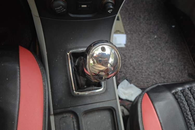 Used Geely Auto Vision 2015 1.5L Manual Elite Model Gear Lever