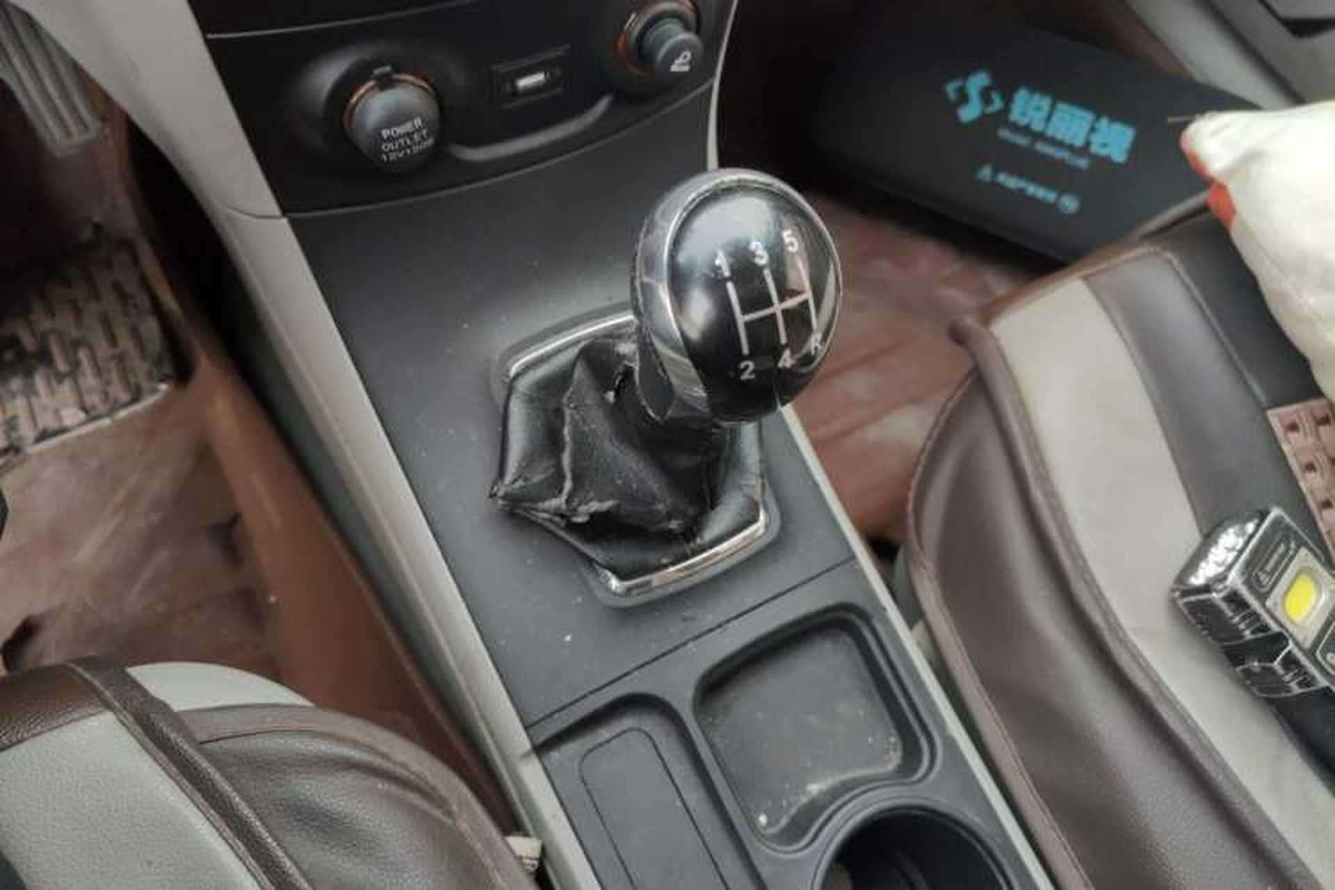 Used Geely Auto Vision 2015 1.5L Manual Elite Model Gear Lever