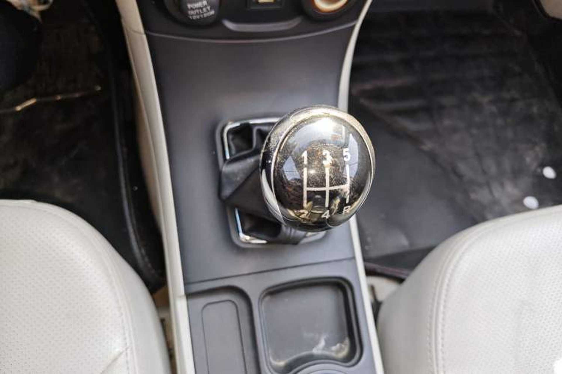 Used Geely Auto Vision 2015 1.5L Manual Happiness Edition Gear Lever