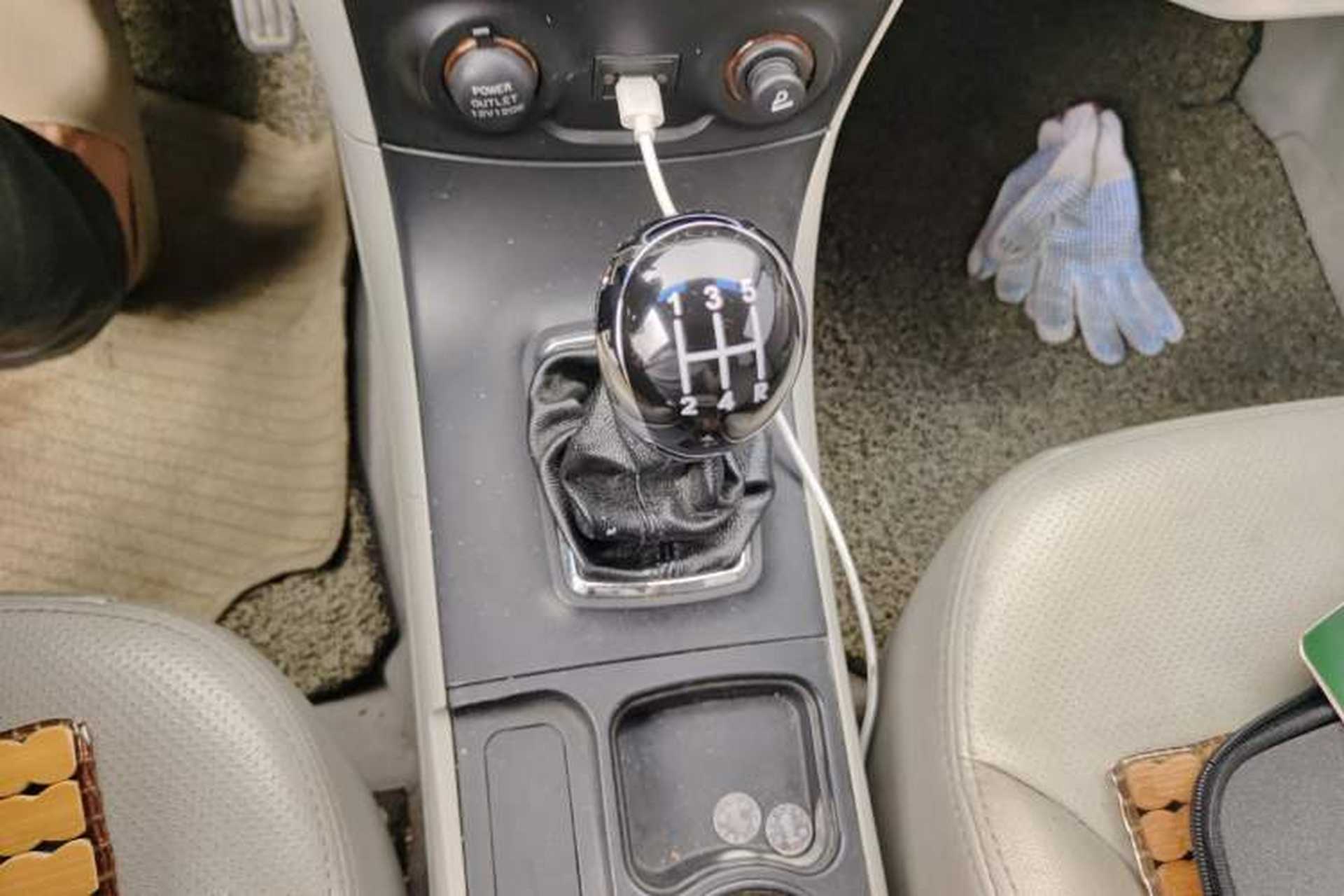 Used Geely Auto Vision 2015 1.5L Manual Elite Model Gear Lever