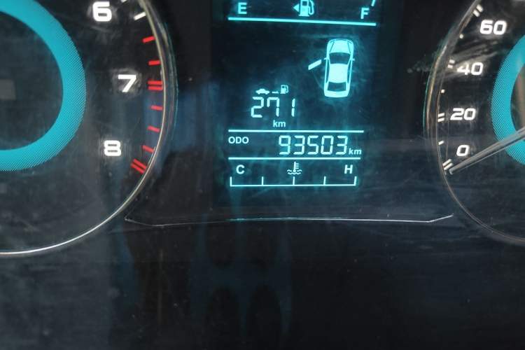 Used Geely Auto Vision 2015 1.5L Manual Elite Model Odometer Close Up