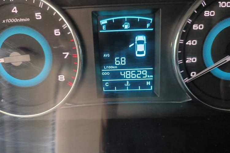 Used Geely Auto Vision 2015 1.5L Manual Happiness Edition Odometer Close Up