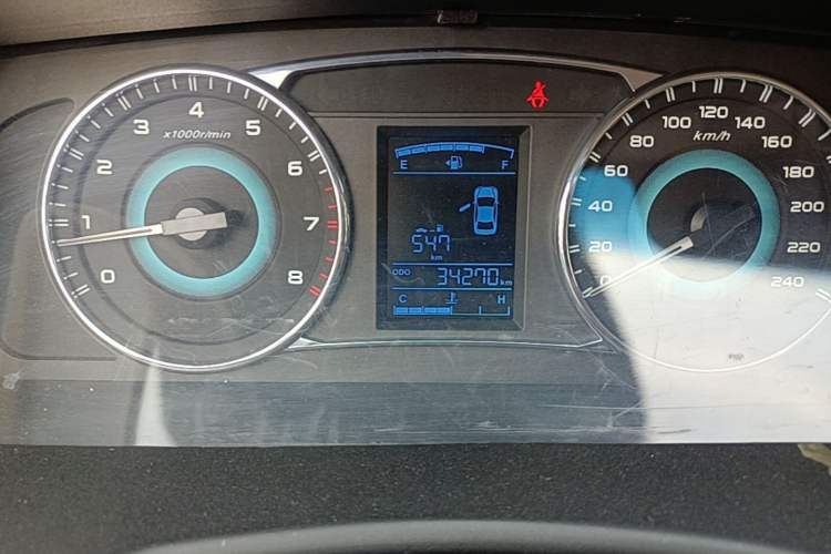 Used Geely Auto Vision 2015 1.5L Manual Elite Model Odometer Close Up