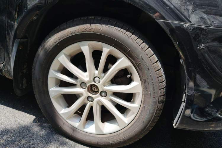 Used Geely Auto Vision 2015 1.5L Manual Elite Model Right Front Wheel Hub