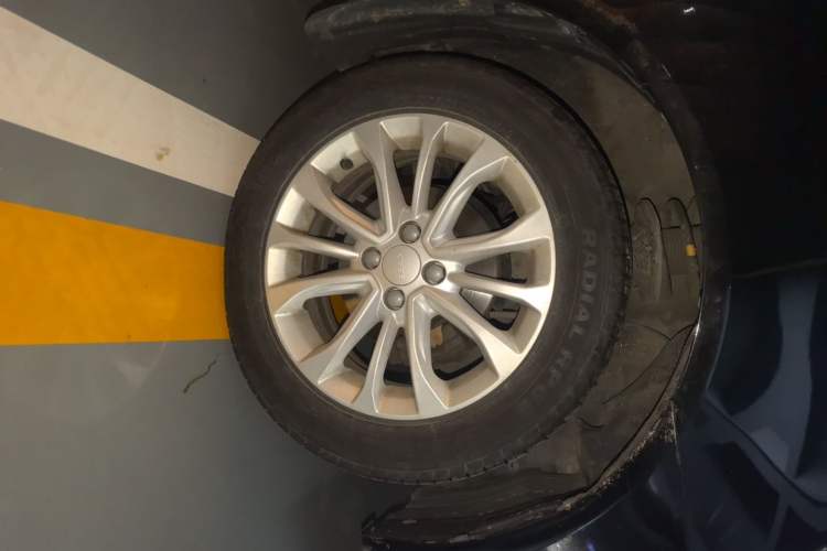 Used Geely Auto Vision 2015 1.5L Manual Happiness Edition Right Front Wheel Hub