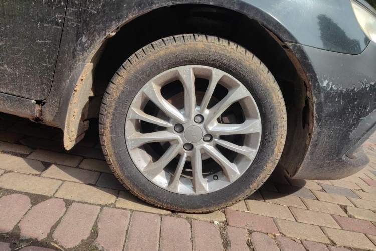 Used Geely Auto Vision 2015 1.5L Manual Elite Model Right Front Wheel Hub