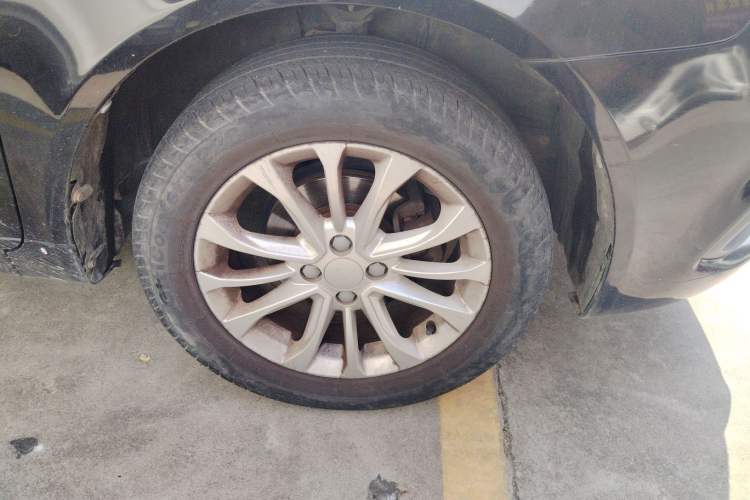 Used Geely Auto Vision 2015 1.5L Manual Elite Model Right Front Wheel Hub