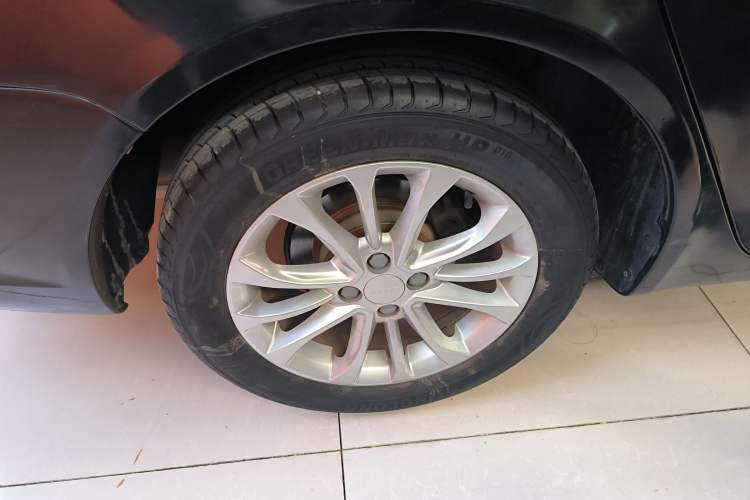 Used Geely Auto Vision 2015 1.5L Manual Happiness Edition Right Rear Wheel Hub