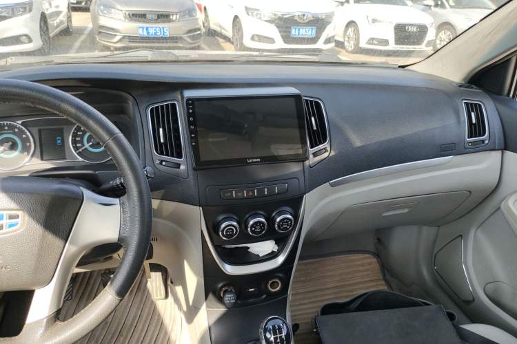 Used Geely Auto Vision 2015 1.5L Manual Elite Model Audio And AC Panel