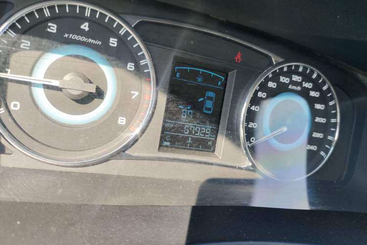 Used Geely Auto Vision 2015 1.5L Manual Elite Model Odometer Close Up
