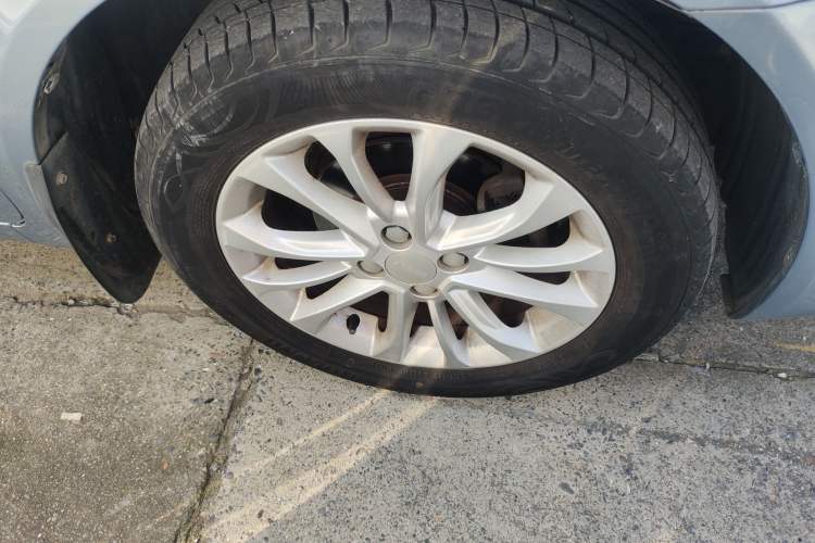Used Geely Auto Vision 2015 1.5L Manual Elite Model Right Front Wheel Hub