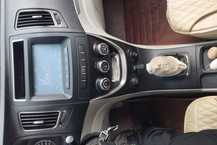 Used Geely Auto Vision 2015 1.5L Manual Elite Model Audio And AC Panel