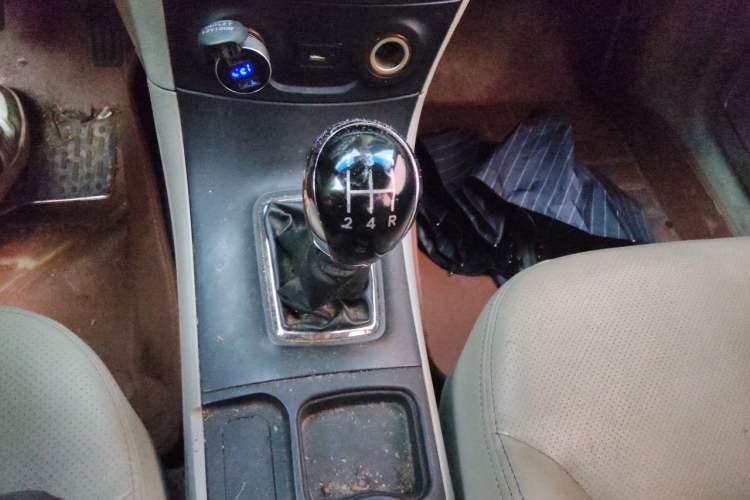 Used Geely Auto Vision 2015 1.5L Manual Elite Model Gear Lever