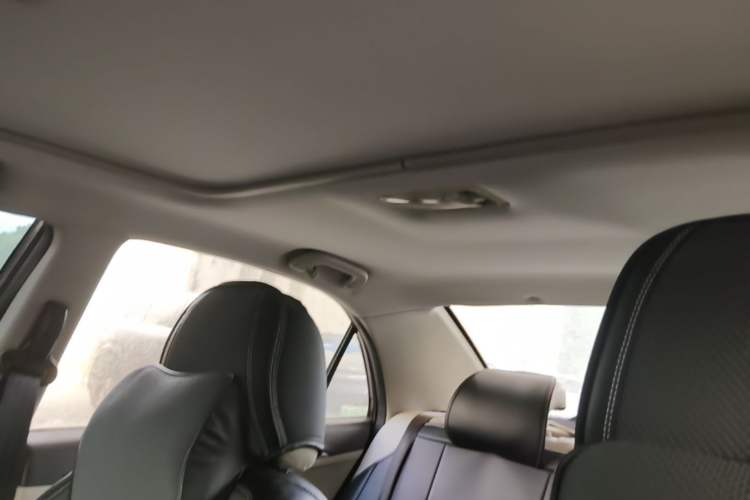 Used Geely Auto Vision 2015 1.5L Manual Elite Model Headliner