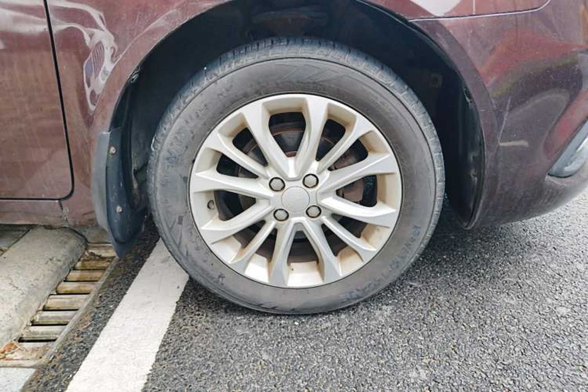 Used Geely Auto Vision 2015 1.5L Manual Happiness Edition Right Front Wheel Hub