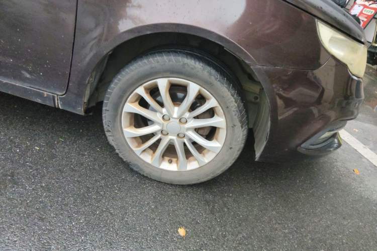 Used Geely Auto Vision 2015 1.5L Manual Elite Model Right Front Wheel Hub