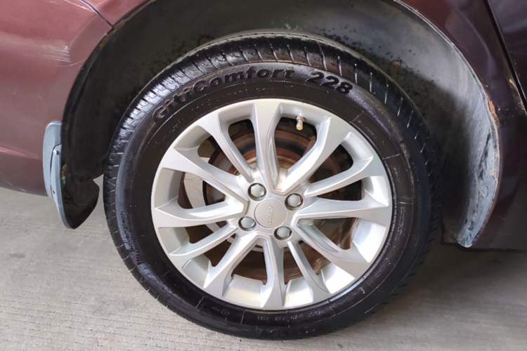 Used Geely Auto Vision 2015 1.5L Manual Happiness Edition Right Rear Wheel Hub