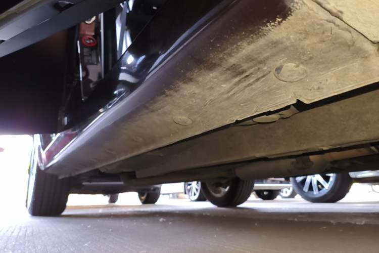 Used Geely Auto Vision 2015 1.5L Manual Happiness Edition Right Side Sill