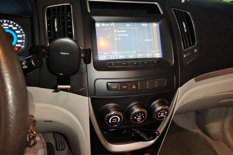 Used Geely Auto Vision 2015 1.5L Manual Elite Model Audio And AC Panel